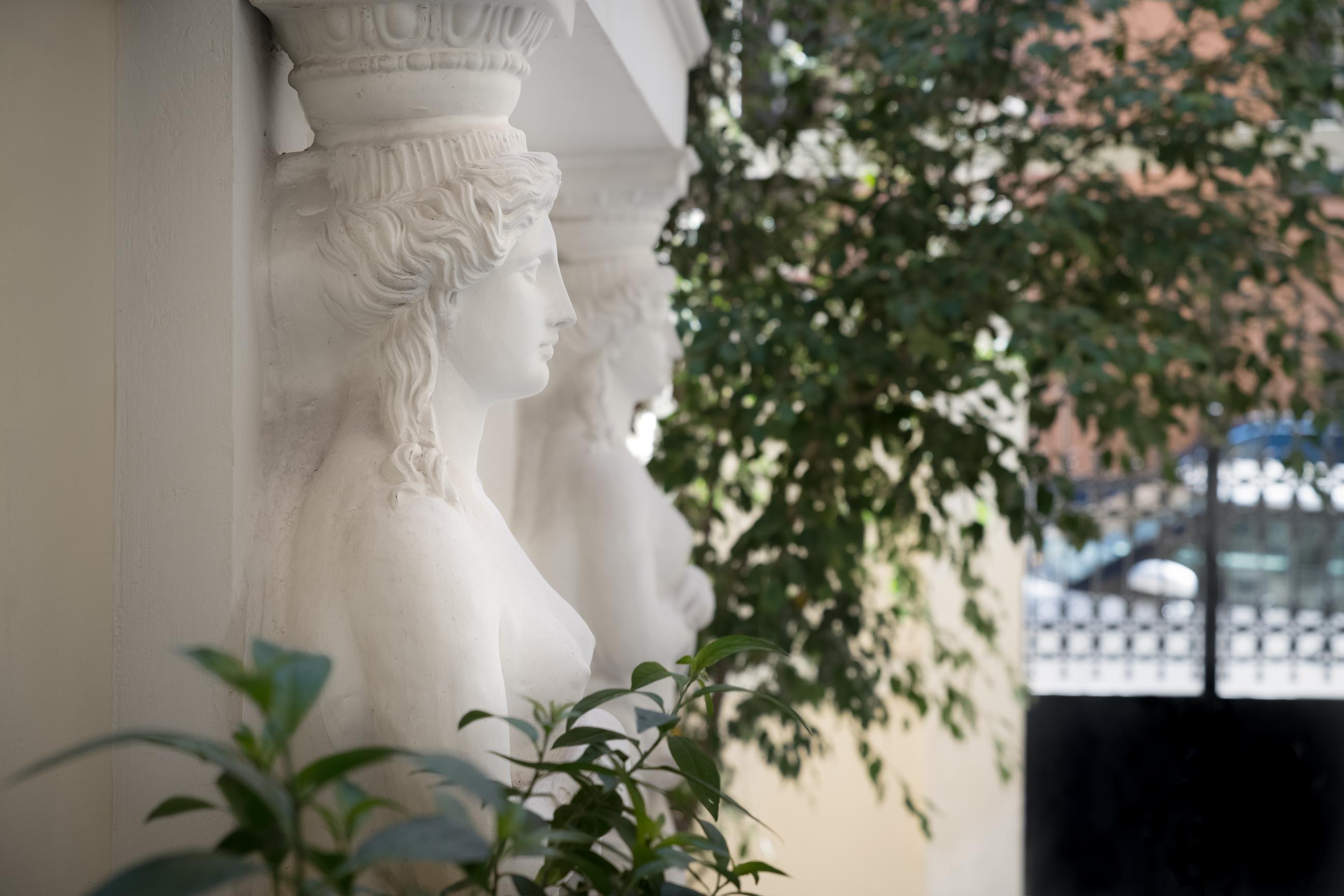 Noble Suites Aten Exteriör bild