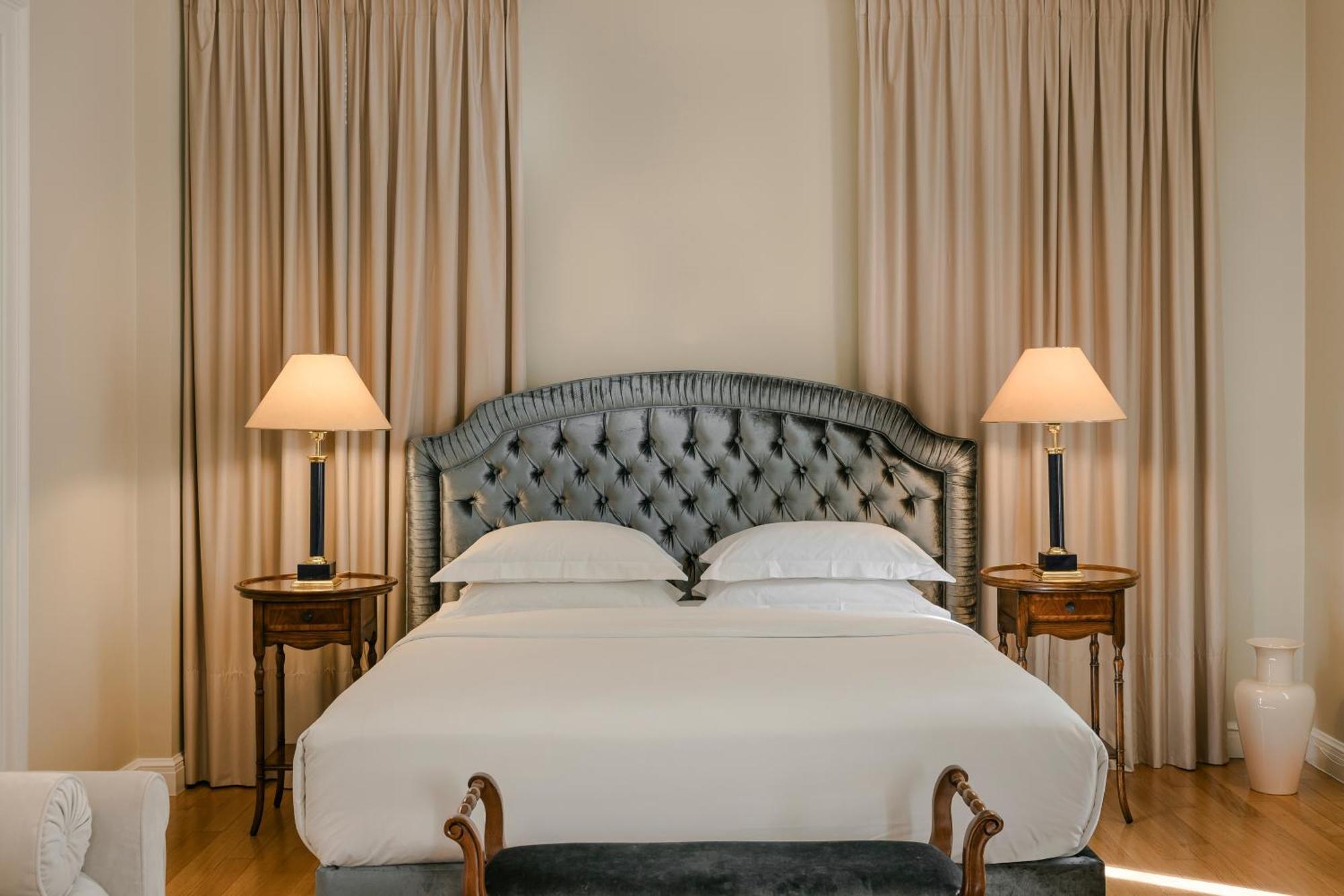 Noble Suites Aten Exteriör bild